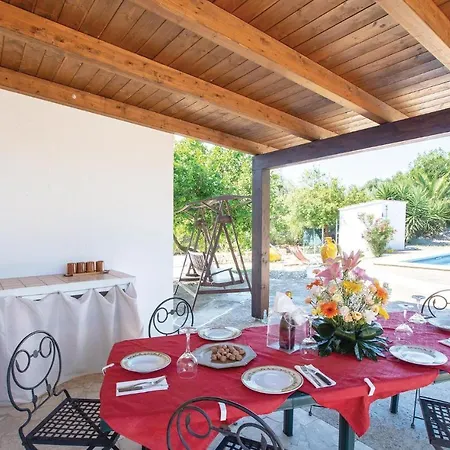 2 Bedroom Stunning In Br Vakantiehuis